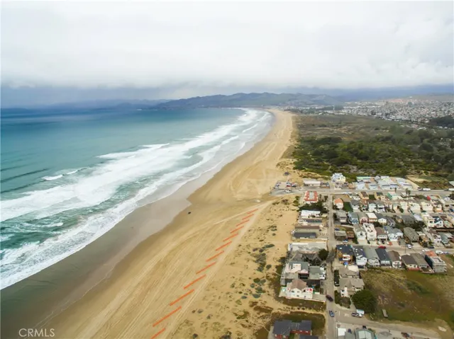 Oceano Beach Front to the west