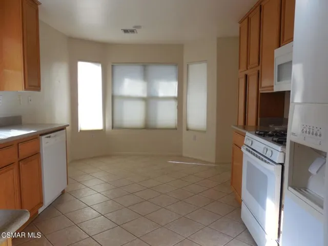 Breakfast area and kitchen