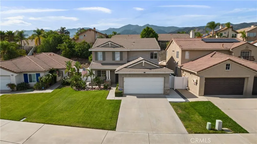 9235 Plume Grass Street, Corona, California 92883