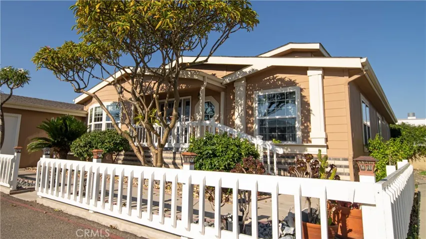 16 Magnolia Via, Anaheim, California 92801