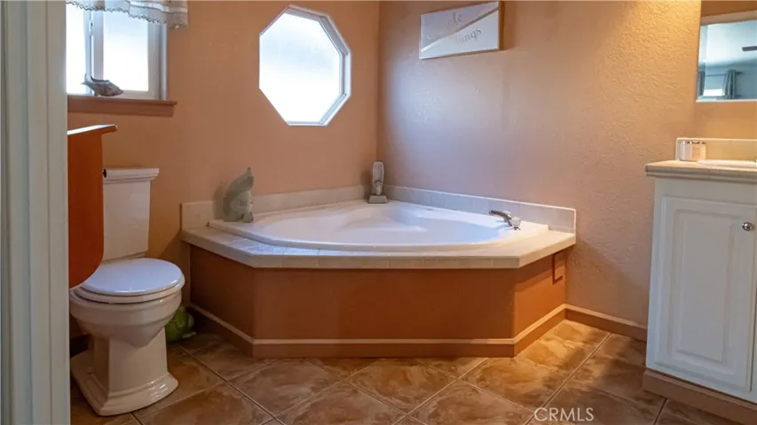 16 Magnolia Via, Anaheim, California 92801