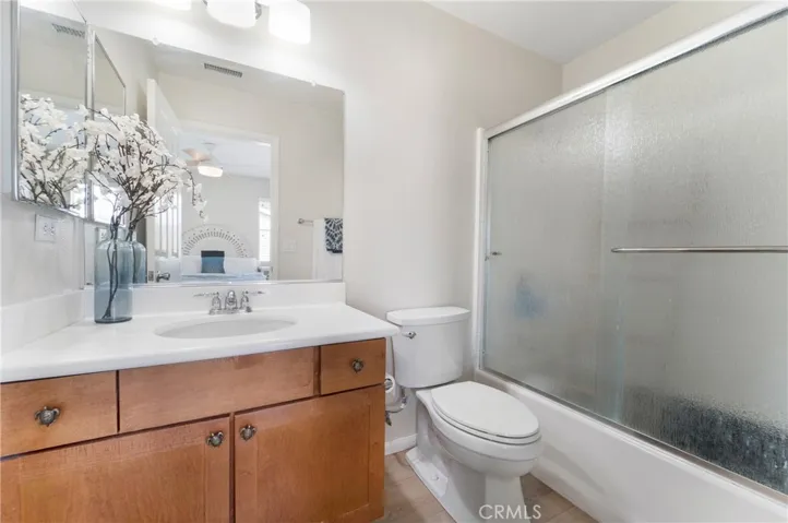 Secondary bathroom
