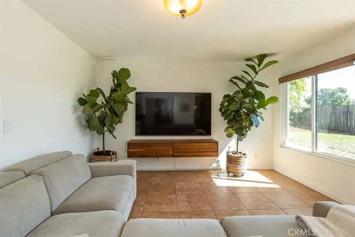 1050 Vista Del Brisa, San Luis Obispo, California 93405