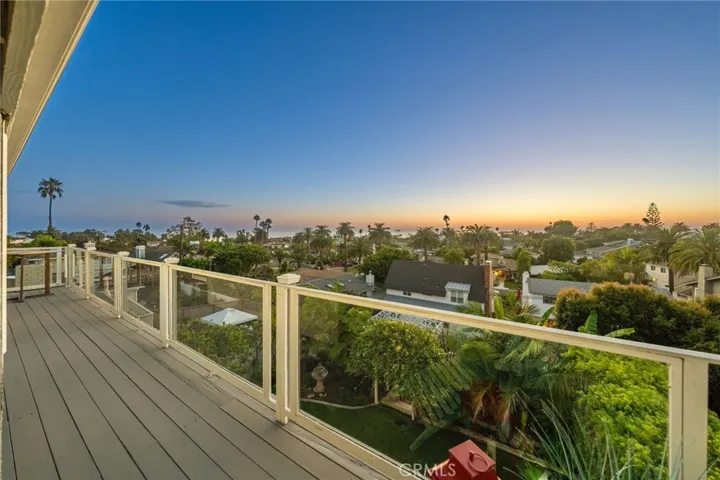 180 degree ocean views