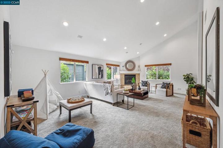 21 Sierra Lane, Walnut Creek, California 94596