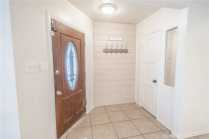 Main entrance to living room