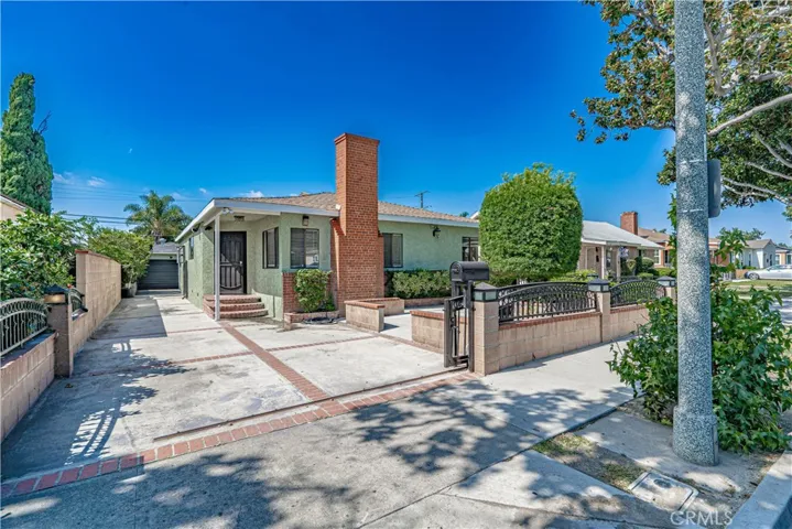 2831 Magnolia Avenue, Long Beach, California 90806