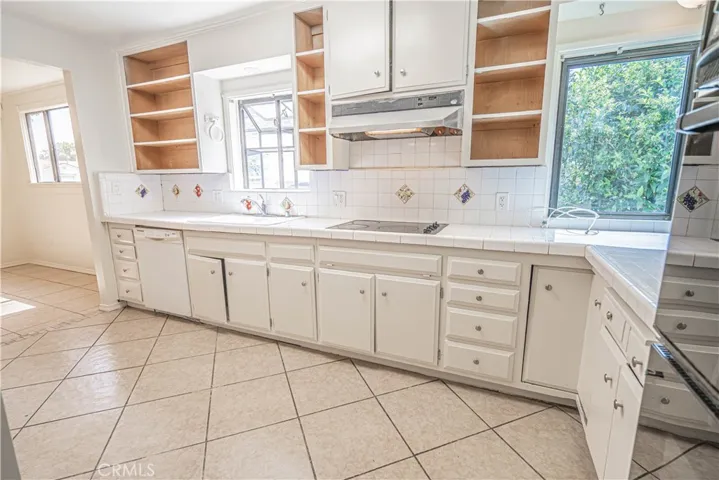 2831 Magnolia Avenue, Long Beach, California 90806