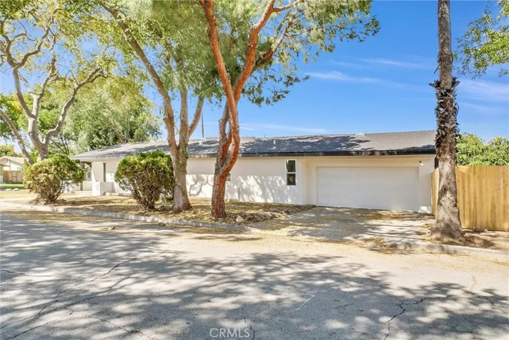1172 Holly Vista Boulevard, San Bernardino, California 92404