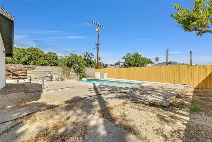 1172 Holly Vista Boulevard, San Bernardino, California 92404