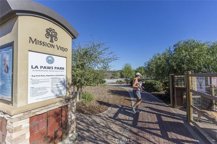La Paws Dog Park for the poochies