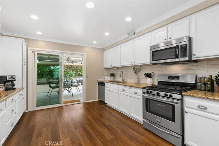 Kitchen has plenty of counter space