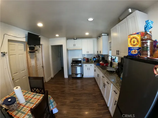 1990 Valley View Avenue, Norco, California 92860