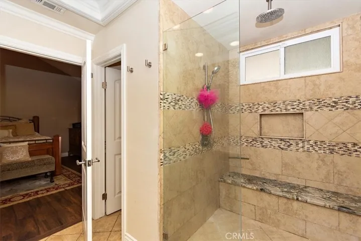 Primary En-suite Bath