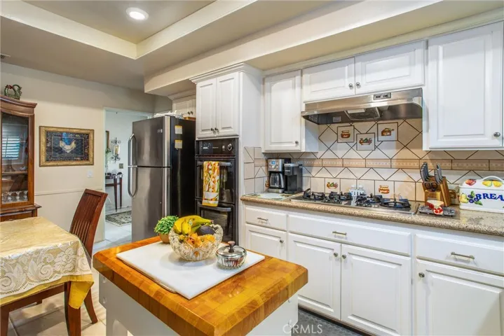 9749 Encina Avenue, Bloomington, California 92316