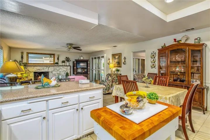 9749 Encina Avenue, Bloomington, California 92316