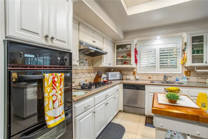9749 Encina Avenue, Bloomington, California 92316