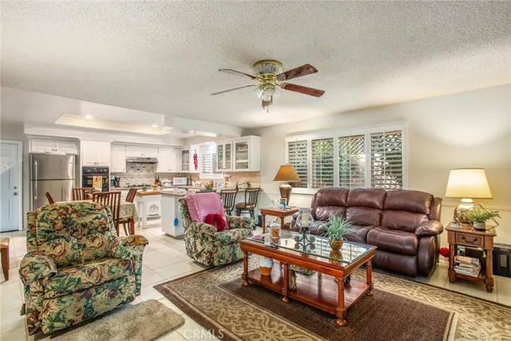 9749 Encina Avenue, Bloomington, California 92316