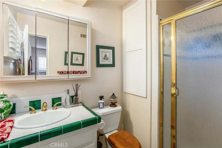 9749 Encina Avenue, Bloomington, California 92316