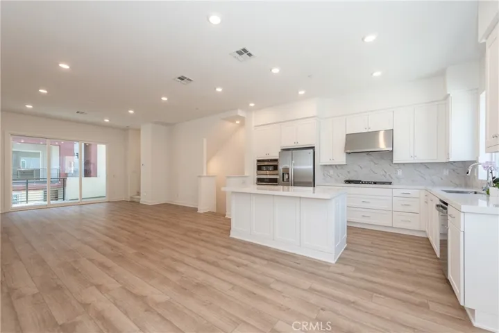 344 Tank, Irvine, California 92618