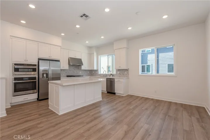 344 Tank, Irvine, California 92618