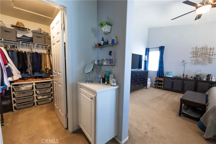 Master room walking closet