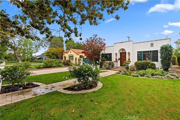 2425 Poinsettia Street, Santa Ana, California 92706