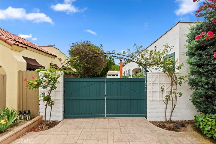 2425 Poinsettia Street, Santa Ana, California 92706
