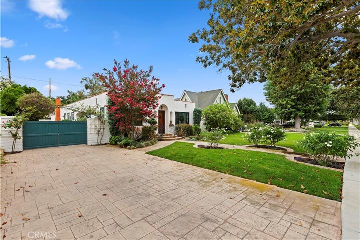 2425 Poinsettia Street, Santa Ana, California 92706