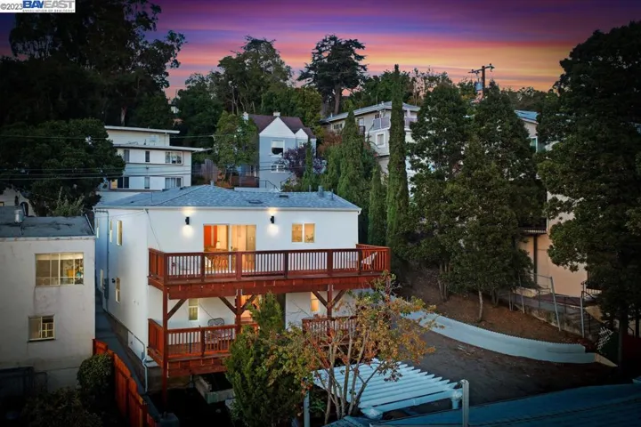 5939 Laird Ave, Oakland, California 94605