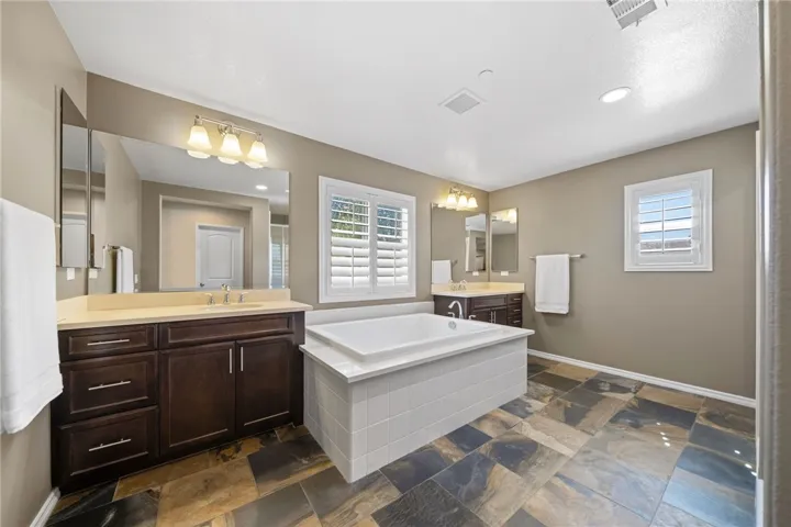 45094 Morgan Heights Road, Temecula, California 92592