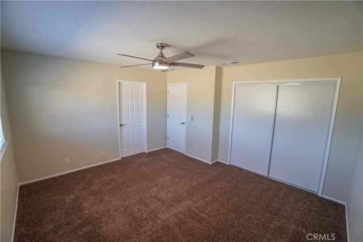 13117 Skiomah Road, Apple Valley, California 92308