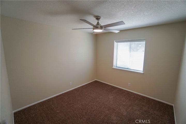 13117 Skiomah Road, Apple Valley, California 92308