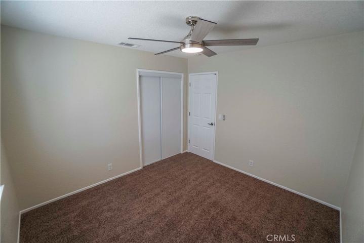 13117 Skiomah Road, Apple Valley, California 92308