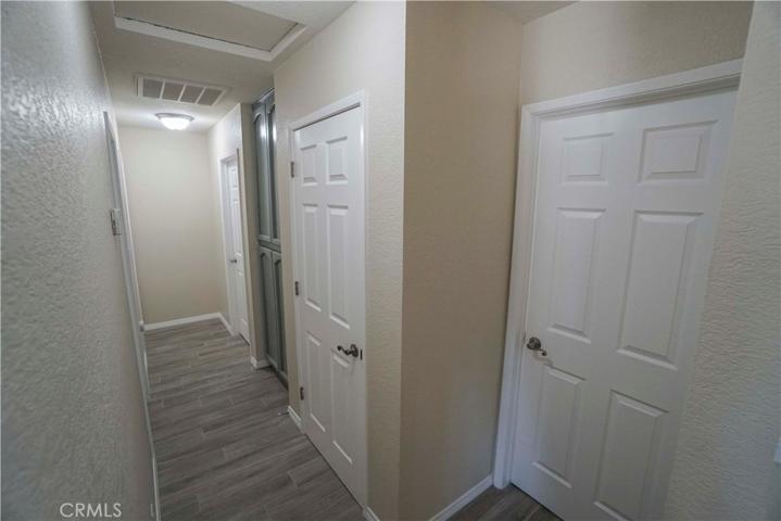 13117 Skiomah Road, Apple Valley, California 92308
