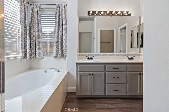 508 Larkfield Place, Paso Robles, California 93446