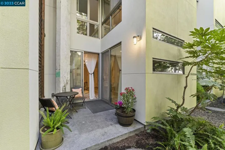1201 Pine Unit 115, Oakland, California 94607