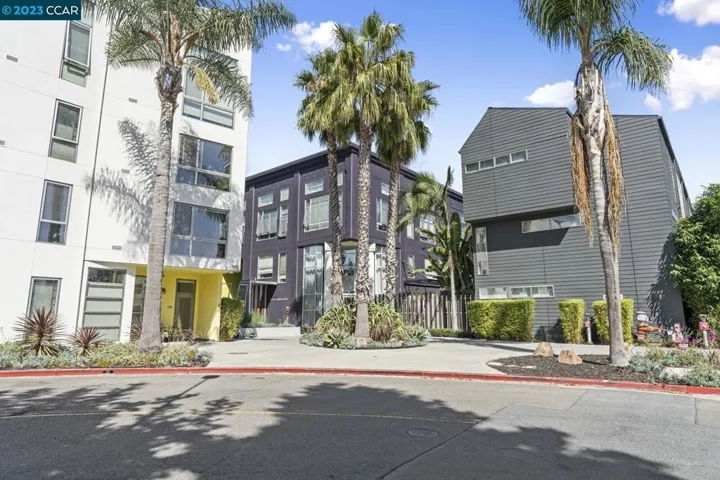 1201 Pine Unit 115, Oakland, California 94607