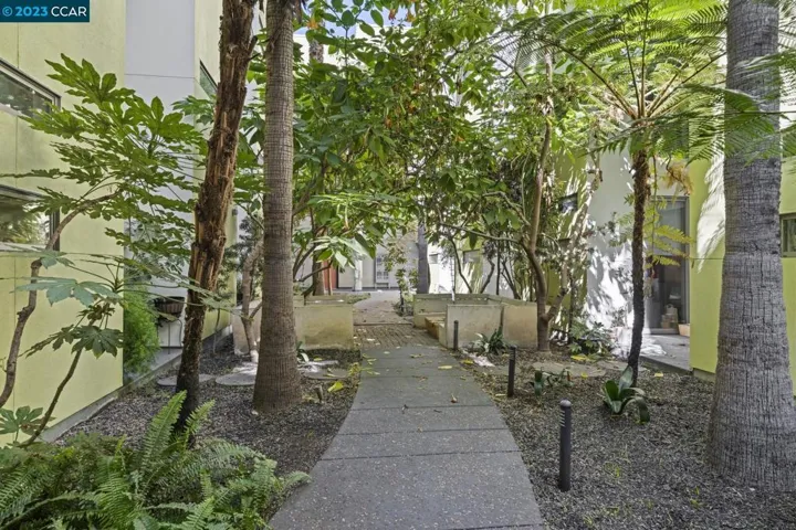 1201 Pine Unit 115, Oakland, California 94607