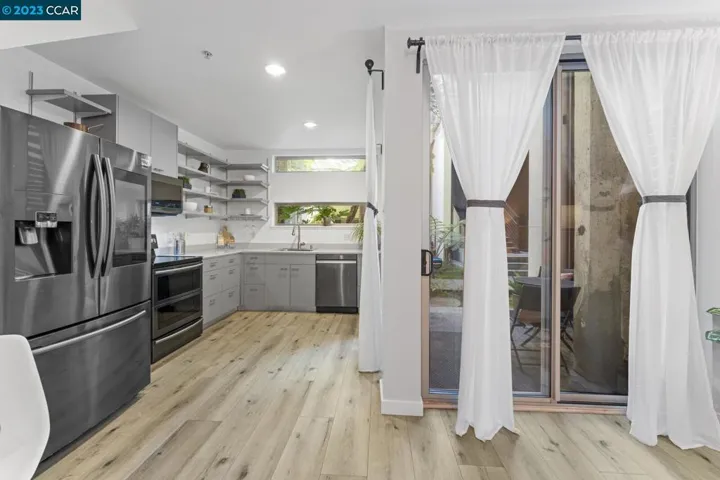 1201 Pine Unit 115, Oakland, California 94607