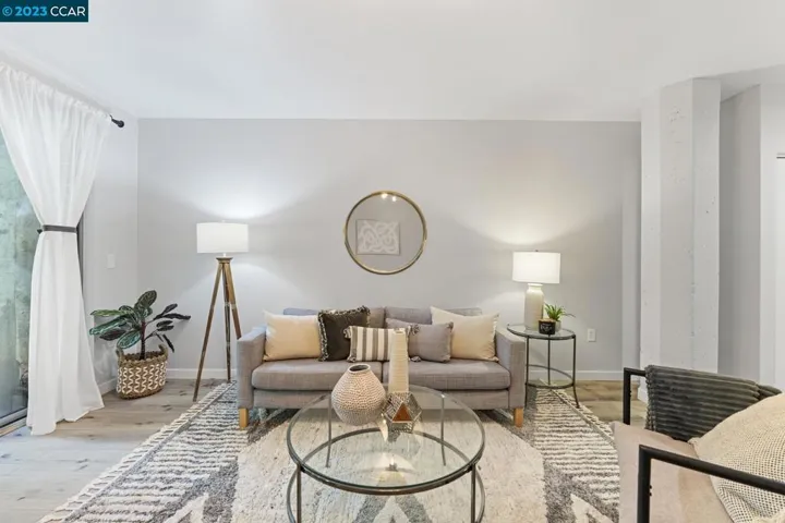 1201 Pine Unit 115, Oakland, California 94607