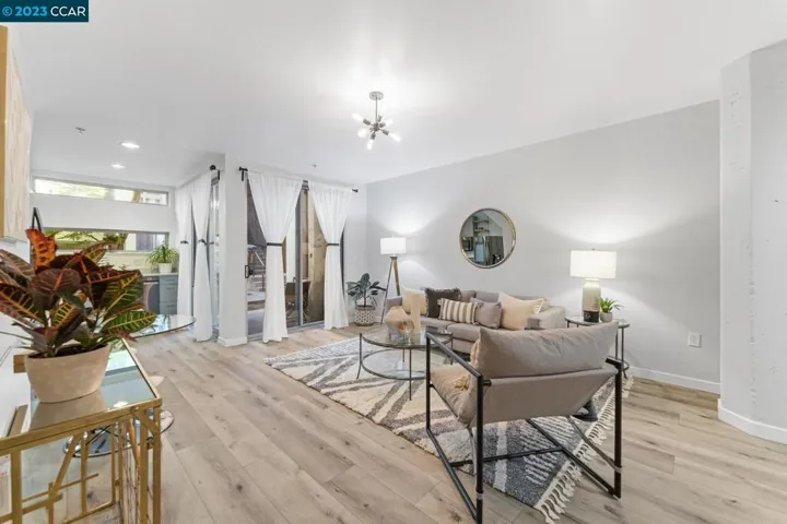 1201 Pine Unit 115, Oakland, California 94607