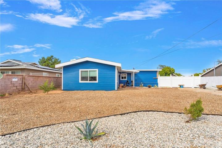 4325 W Avenue L-4, Quartz Hill, California 93536