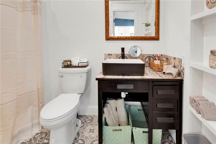 4325 W Avenue L-4, Quartz Hill, California 93536