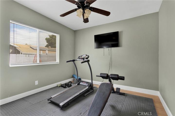 4325 W Avenue L-4, Quartz Hill, California 93536