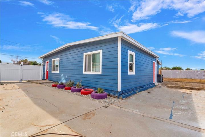 4325 W Avenue L-4, Quartz Hill, California 93536