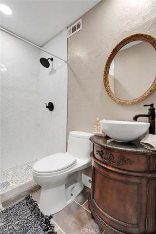 4325 W Avenue L-4, Quartz Hill, California 93536