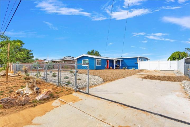4325 W Avenue L-4, Quartz Hill, California 93536