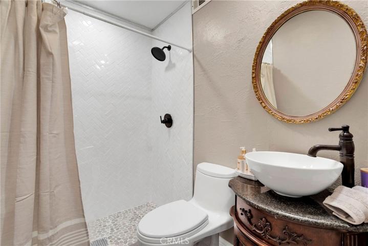 4325 W Avenue L-4, Quartz Hill, California 93536