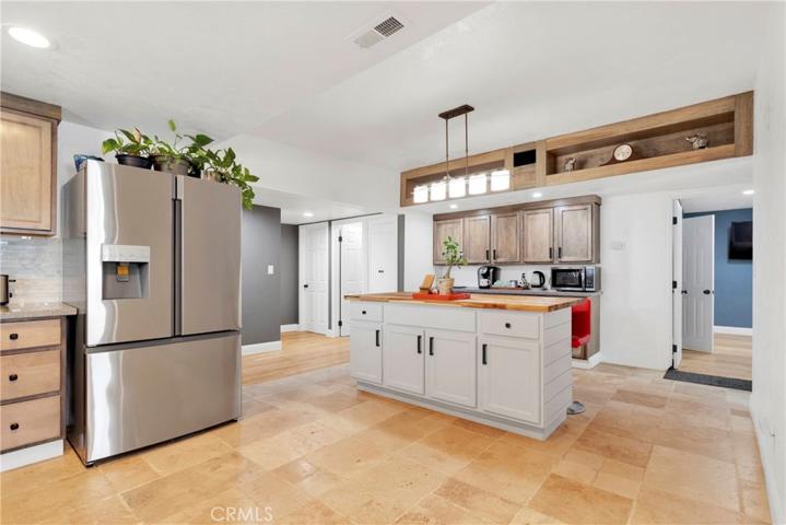 4325 W Avenue L-4, Quartz Hill, California 93536